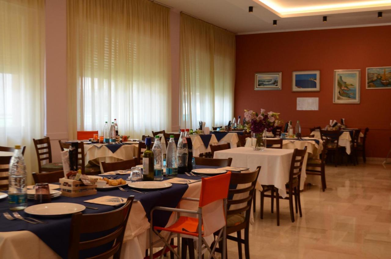 Hotel Boston Cesenatico Zewnętrze zdjęcie
